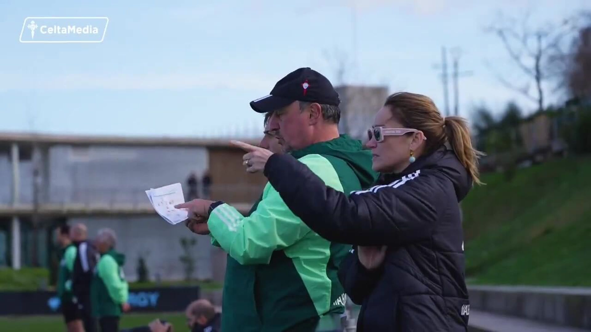 rafa_benitez_sigue_las_evoluciones_de_los_canteranos_001.jpg rafa_benitez_sigue_las_evoluciones_de_los_canteranos_001.jpg