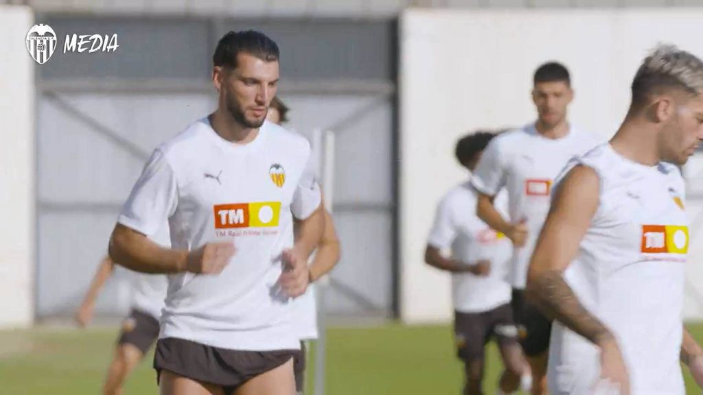 Rafa Mir ya se entrena en Paterna