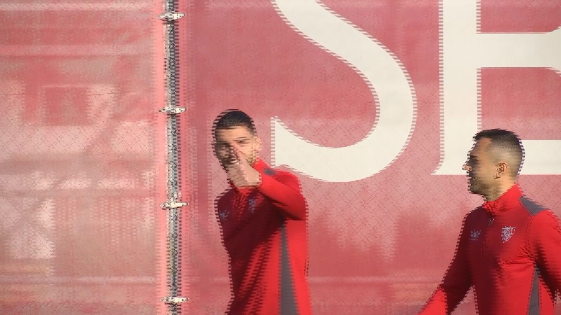 rafa_mir_protagonista_en_el_que_puede_ser_su_ultimo_entrenamiento_con_el_sevilla.jpeg