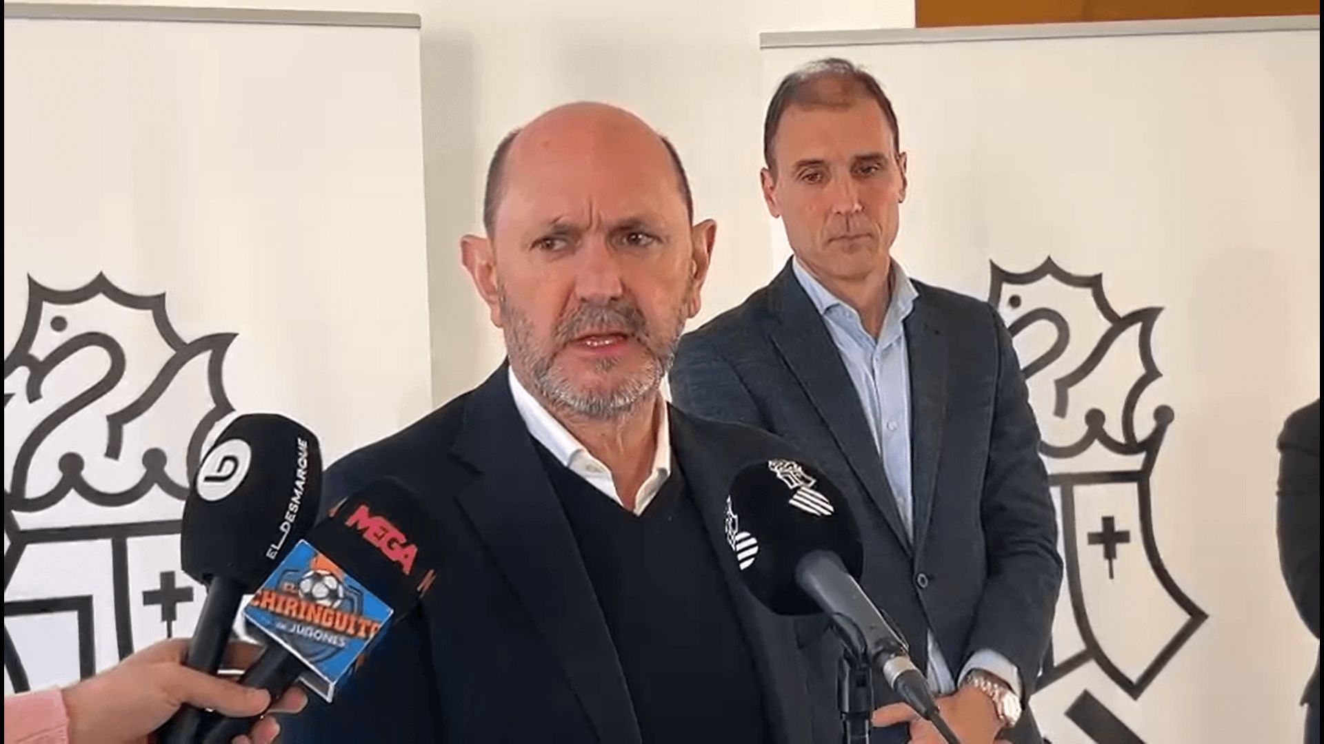 rafael_louzan_atiende_a_los_medios.png rafael_louzan_atiende_a_los_medios.png