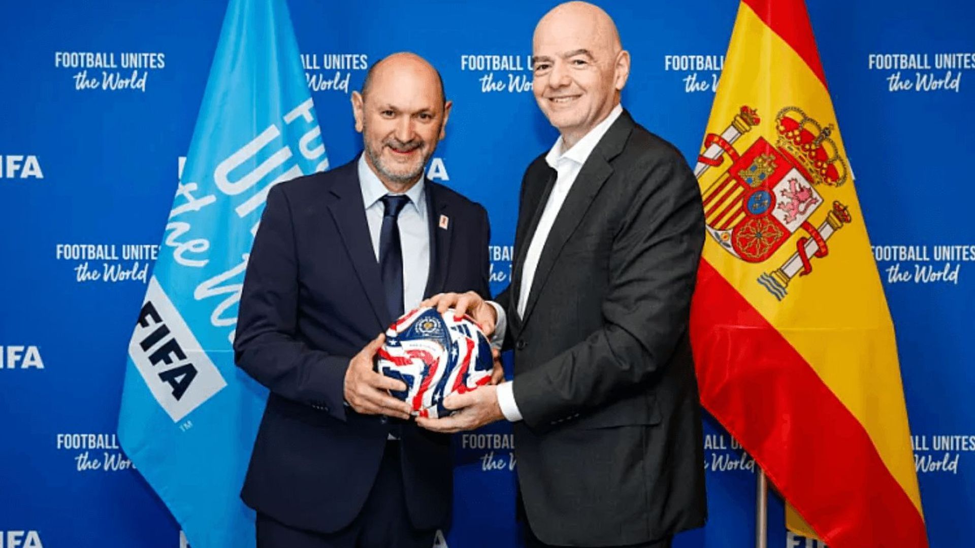 rafael_louzan_con_infantino_002.png rafael_louzan_con_infantino_002.png