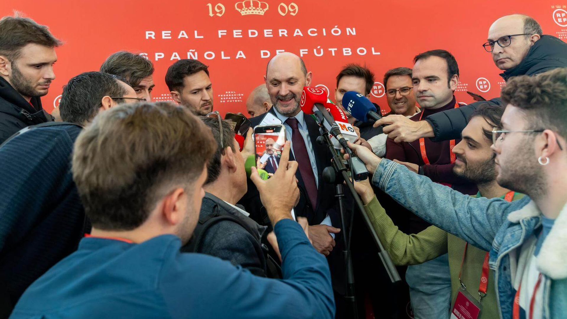 rafael_louzan_nuevo_presidente_de_la_rfef_foto_rfgf.jpeg rafael_louzan_nuevo_presidente_de_la_rfef_foto_rfgf.jpeg