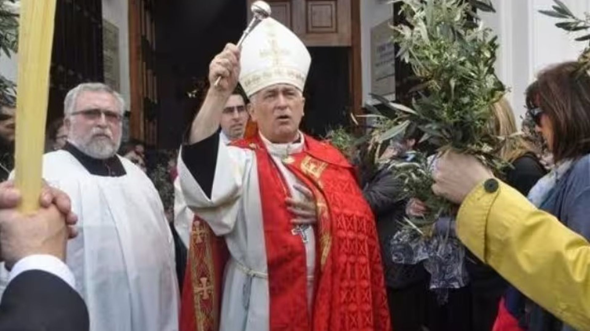 Rafael Zornoza Boy (Madrid, 31 de julio de 1949) lleva toda la vida dentro de la Iglesia Católica.