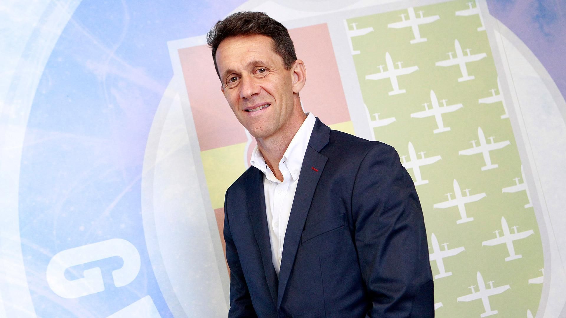 ramon_planes.jpg ramon_planes.jpg