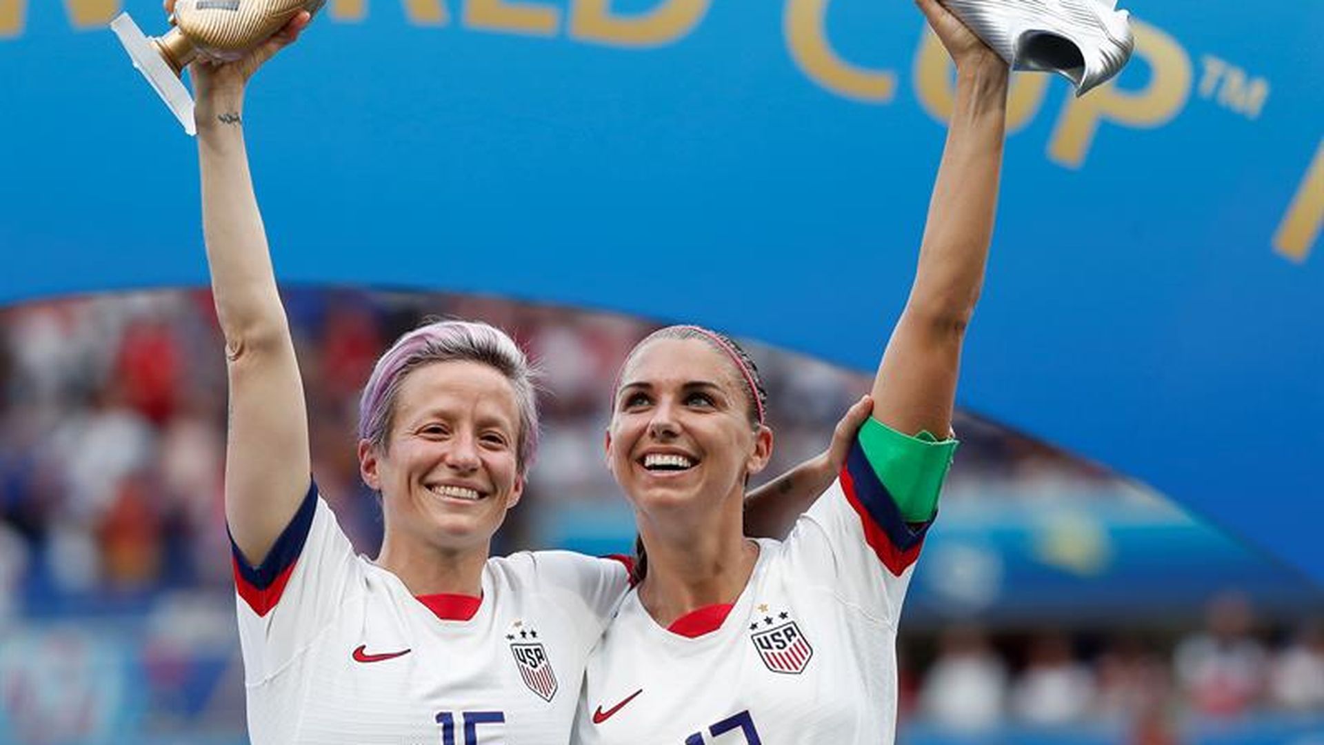 rapinoe_y_morgan_celebran_el_mundial.jpg