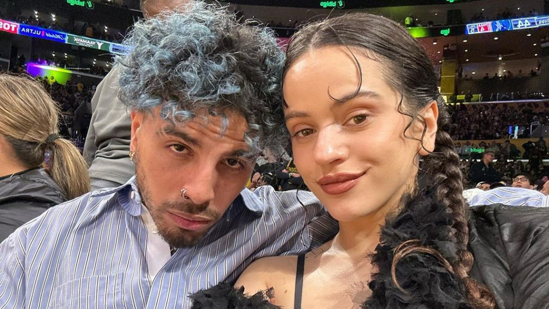 rauw_alejandro_y_rosalia_en_un_partido_de_nba__rosaliavt_001.jpg rauw_alejandro_y_rosalia_en_un_partido_de_nba__rosaliavt_001.jpg