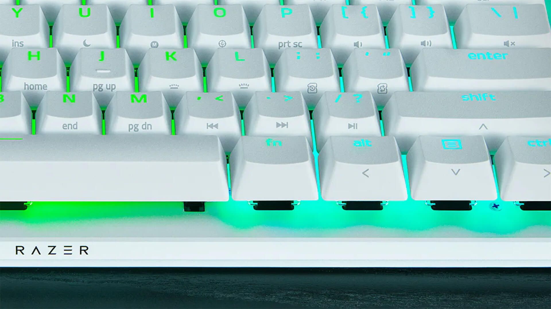 razer_huntsman_v3_pro_mini_white_edition.jpg