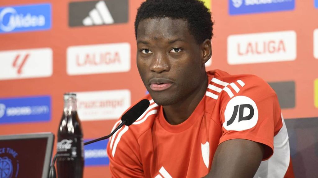 Rueda de prensa de Lucien Agoumé