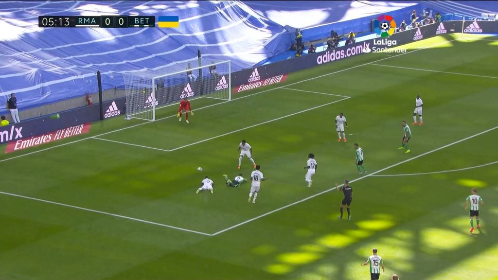 Real Madrid-Betis: Posible penalti a Fekir