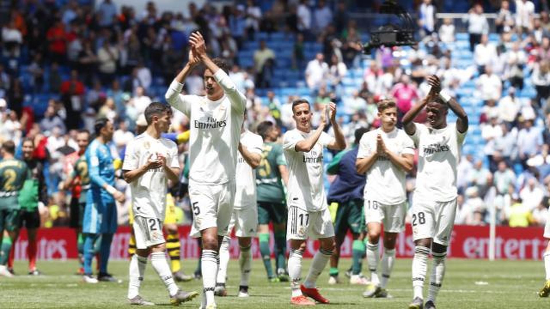 real_madrid_tras_la_derrota_ante_el_betis_foto_laliga_001.jpg