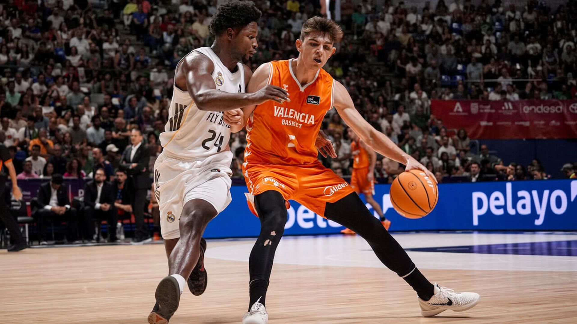 real_madrid___valencia_basket_en_la_final_de_la_supercopa_foto_acb_001.jpg real_madrid___valencia_basket_en_la_final_de_la_supercopa_foto_acb_001.jpg