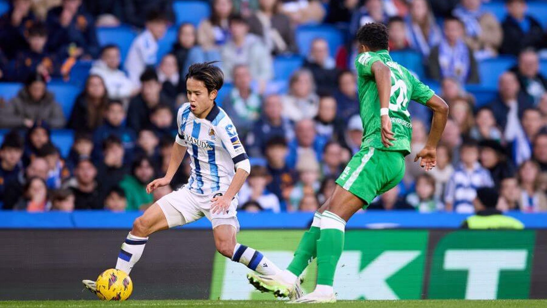 real_sociedad_y_real_betis_se_enfrentan_en_el_reale_arena_foto_laliga.jpeg