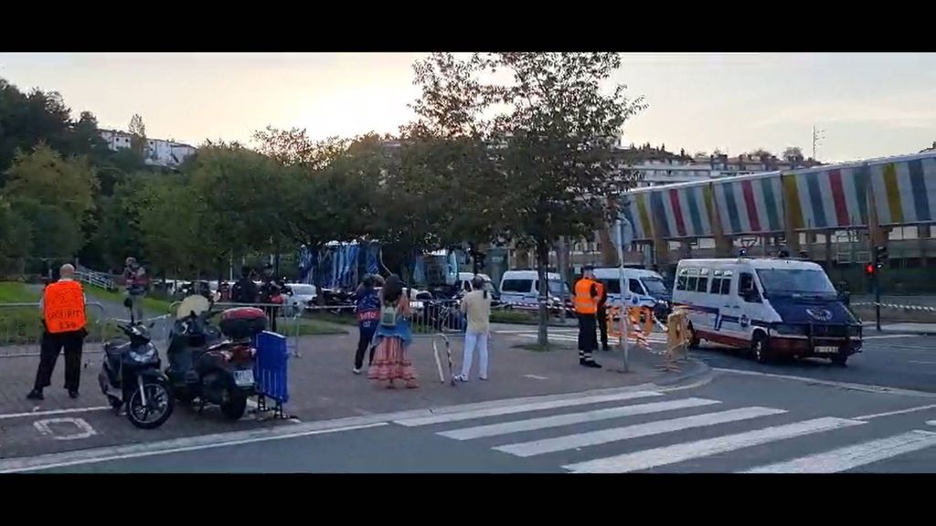 Recibimiento Champions al autobús de la Real Sociedad