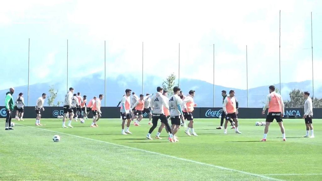 Renato Tapia empieza a entrenarse con el grupo