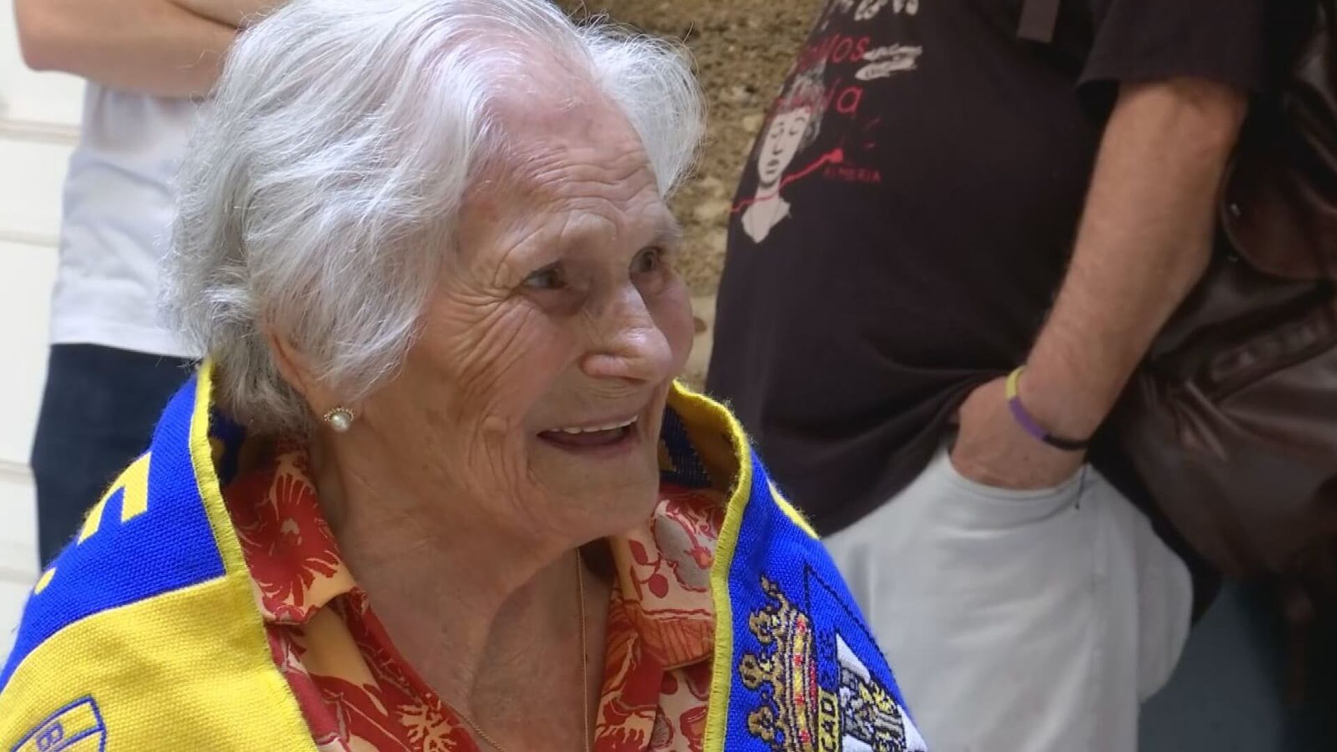 reportaje_del_cadiz_evitando_el_desahucio_de_una_anciana_001.jpeg reportaje_del_cadiz_evitando_el_desahucio_de_una_anciana_001.jpeg