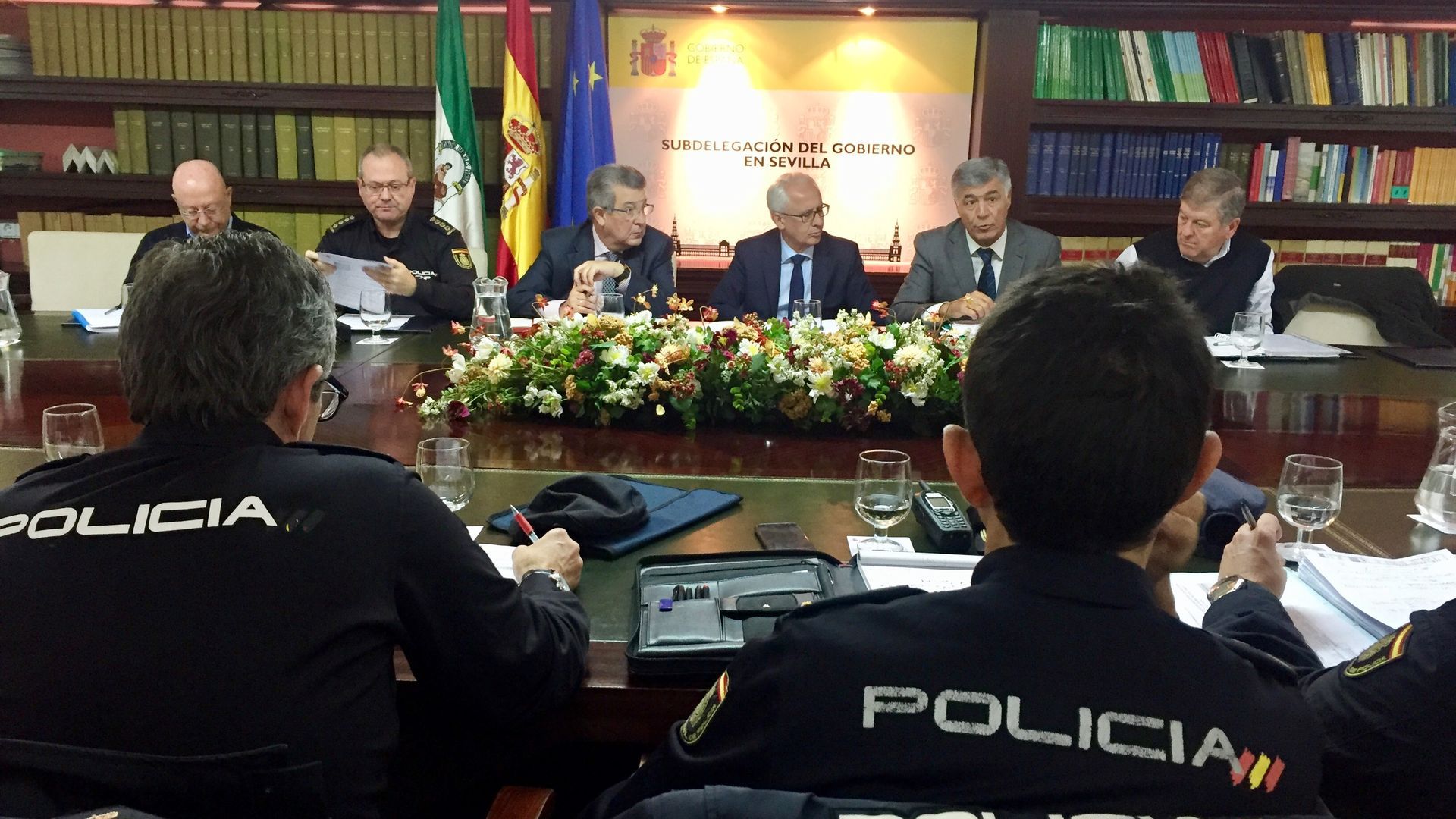 reunion_de_seguridad_para_el_betis_olympiacos_001.JPG reunion_de_seguridad_para_el_betis_olympiacos_001.JPG