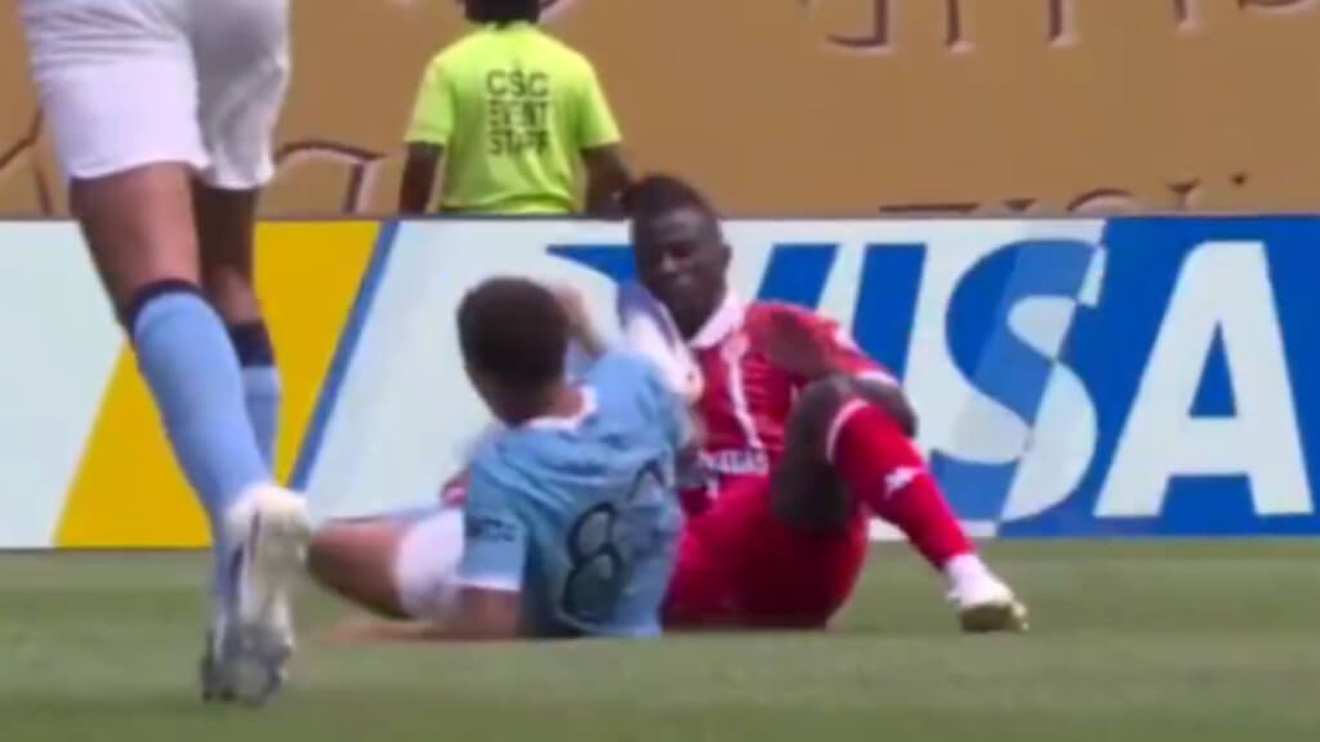 rico_lewis_rojajpg.jpg rico_lewis_rojajpg.jpg