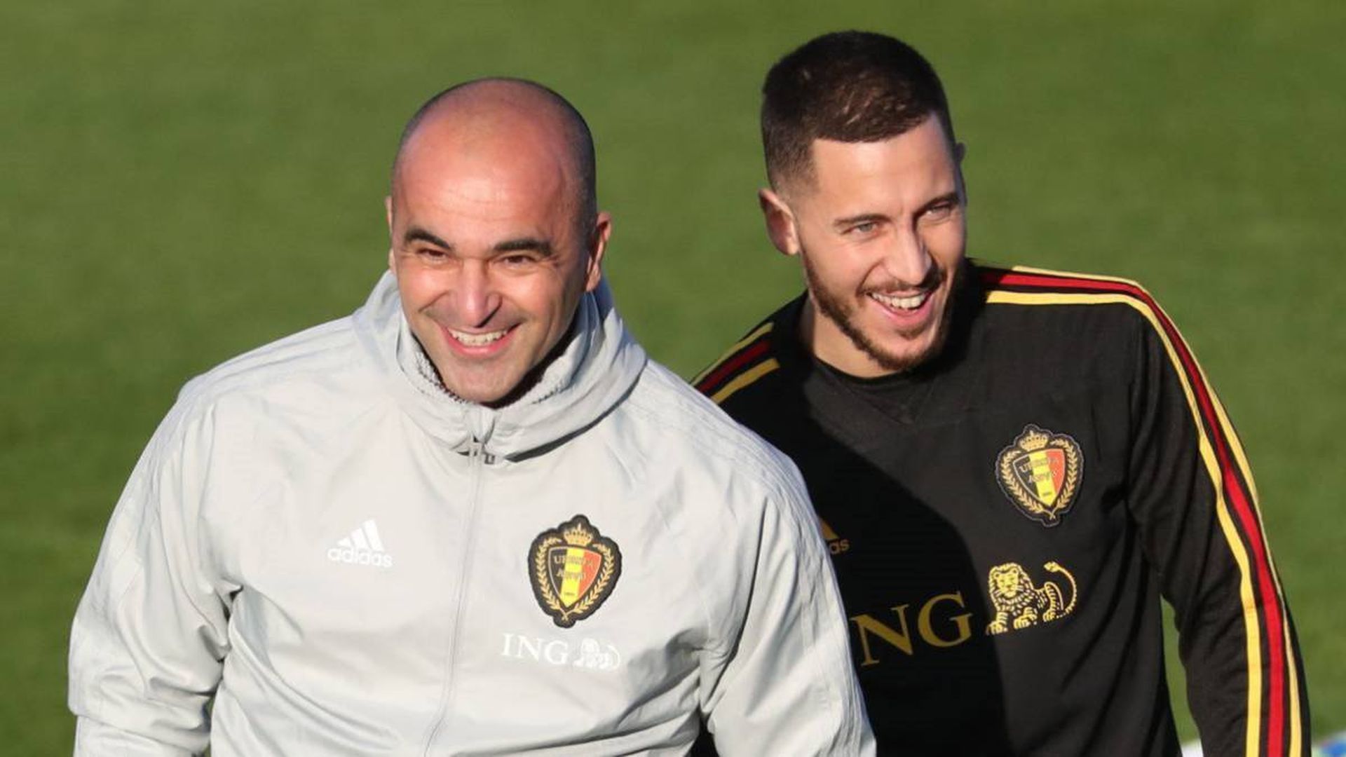 roberto_martinez_y_eden_hazard_durante_un_entrenamiento_de_la_seleccion_belga.jpg