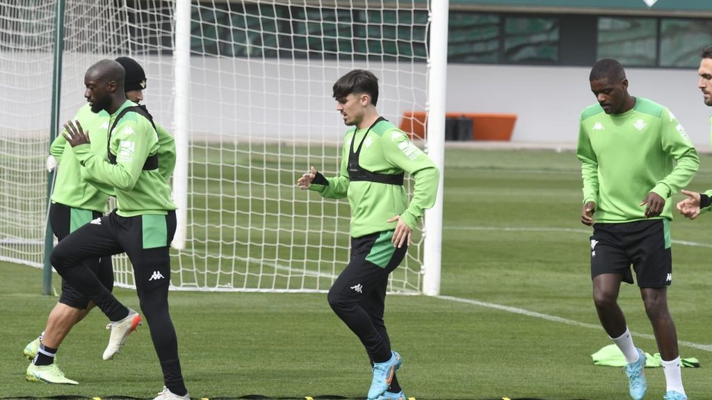 Rodri y Lainez vuelven a entrenar con el grupo y están a disposición de Pellegrini