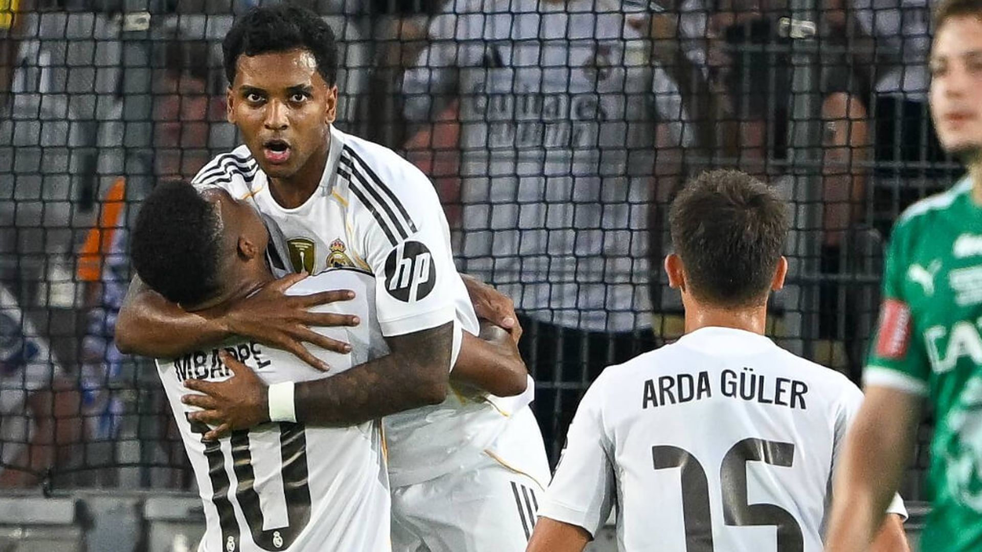 rodrygo_goes_celebra_su_gol_ante_el_tirol_foto_cordon_press.jpg