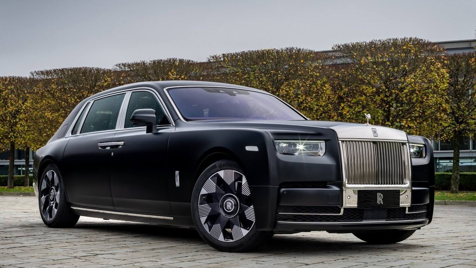 rolls_royce_phantom_dragon_el_coche_inspirado_en_una_leyenda_china_001.jpg
