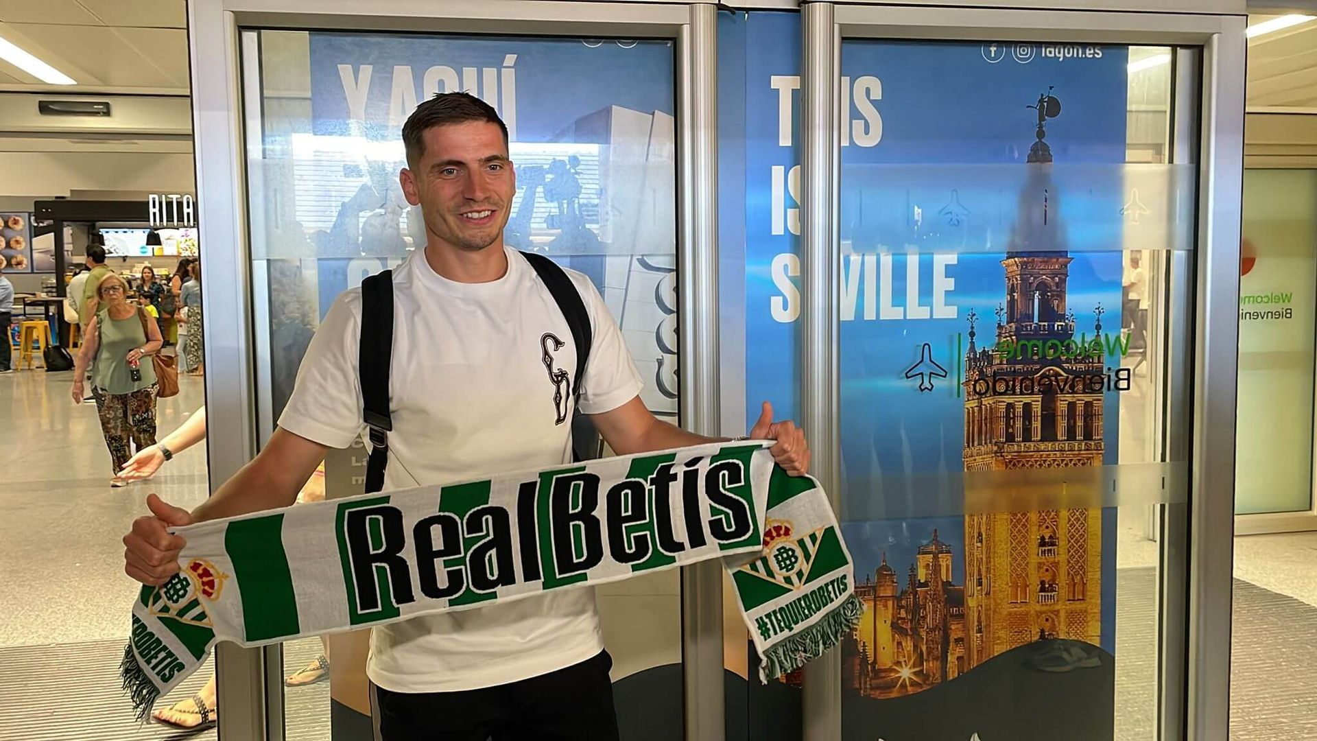 romain_perraud_llega_para_incorporarse_al_real_betis_001.jpeg