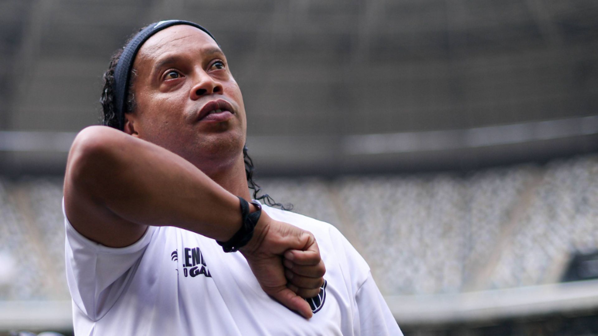 ronaldinho_gaucho_fuente_cordon_press_001.jpg ronaldinho_gaucho_fuente_cordon_press_001.jpg