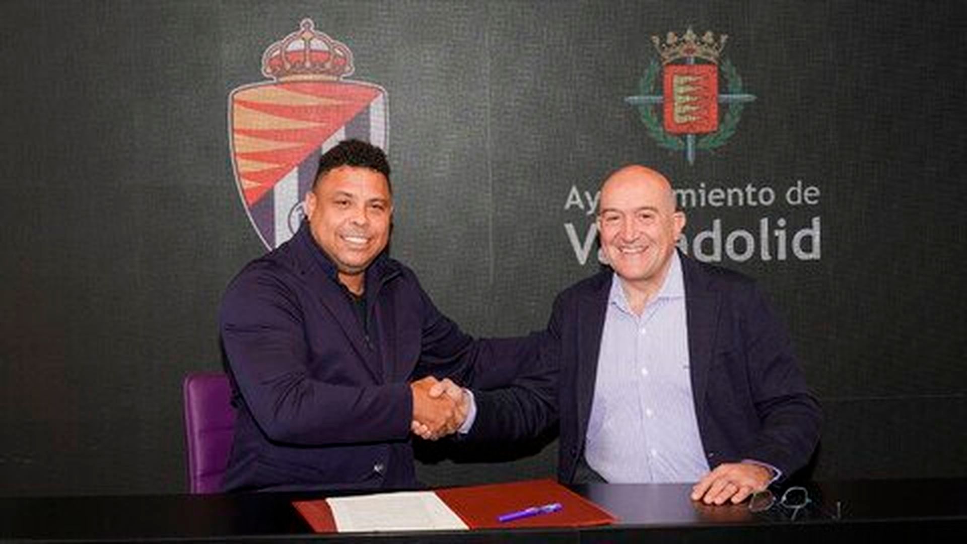 ronaldo_con_el_alcalde_de_valladolid_jesus_julio_carnero_foto_real_valladolid_001.jpg ronaldo_con_el_alcalde_de_valladolid_jesus_julio_carnero_foto_real_valladolid_001.jpg