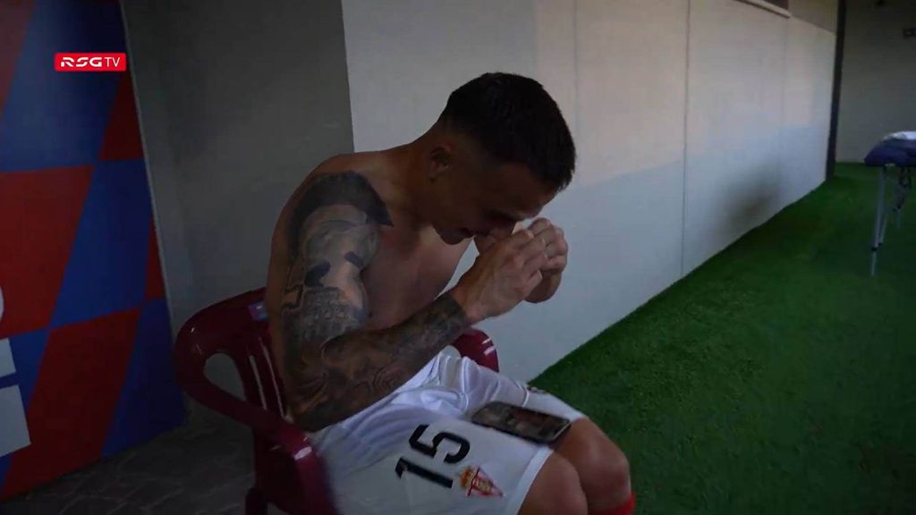 Roque Mesa rompe a llorar mientras habla con su familia por videollamada
