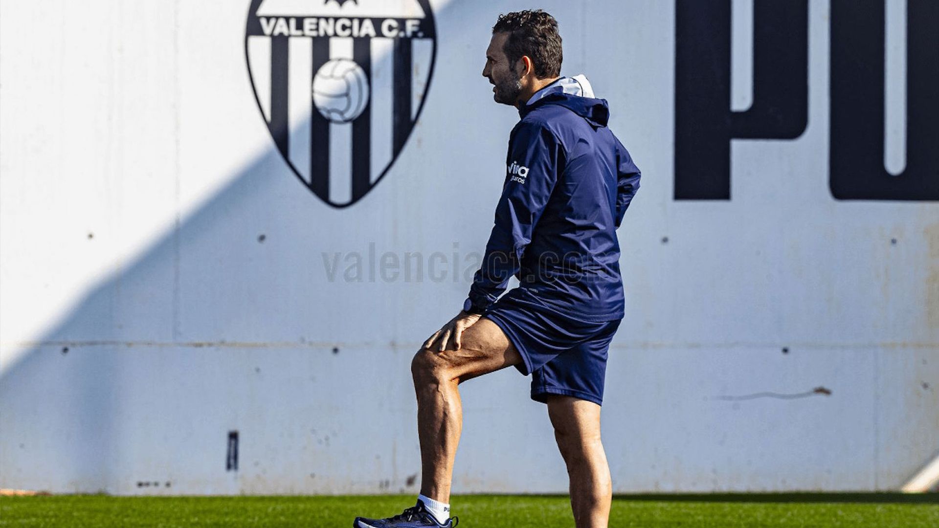 ruben_baraja_en_el_entrenamiento_de_este_sabado_foto_valencia_cf_001.png ruben_baraja_en_el_entrenamiento_de_este_sabado_foto_valencia_cf_001.png