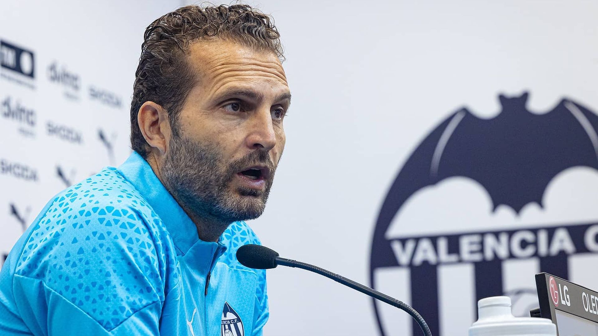 ruben_baraja_en_rueda_de_prensa_foto_valencia_cf.jpeg ruben_baraja_en_rueda_de_prensa_foto_valencia_cf.jpeg