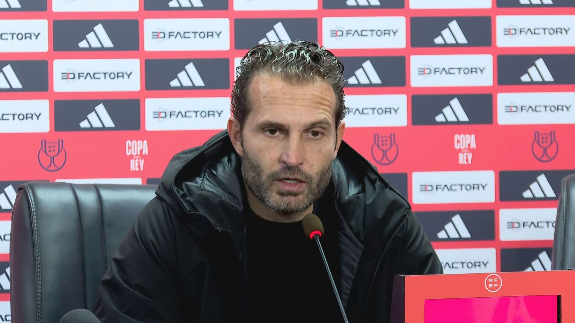 ruben_baraja_tras_el_partido_ante_el_cartagena.jpeg ruben_baraja_tras_el_partido_ante_el_cartagena.jpeg