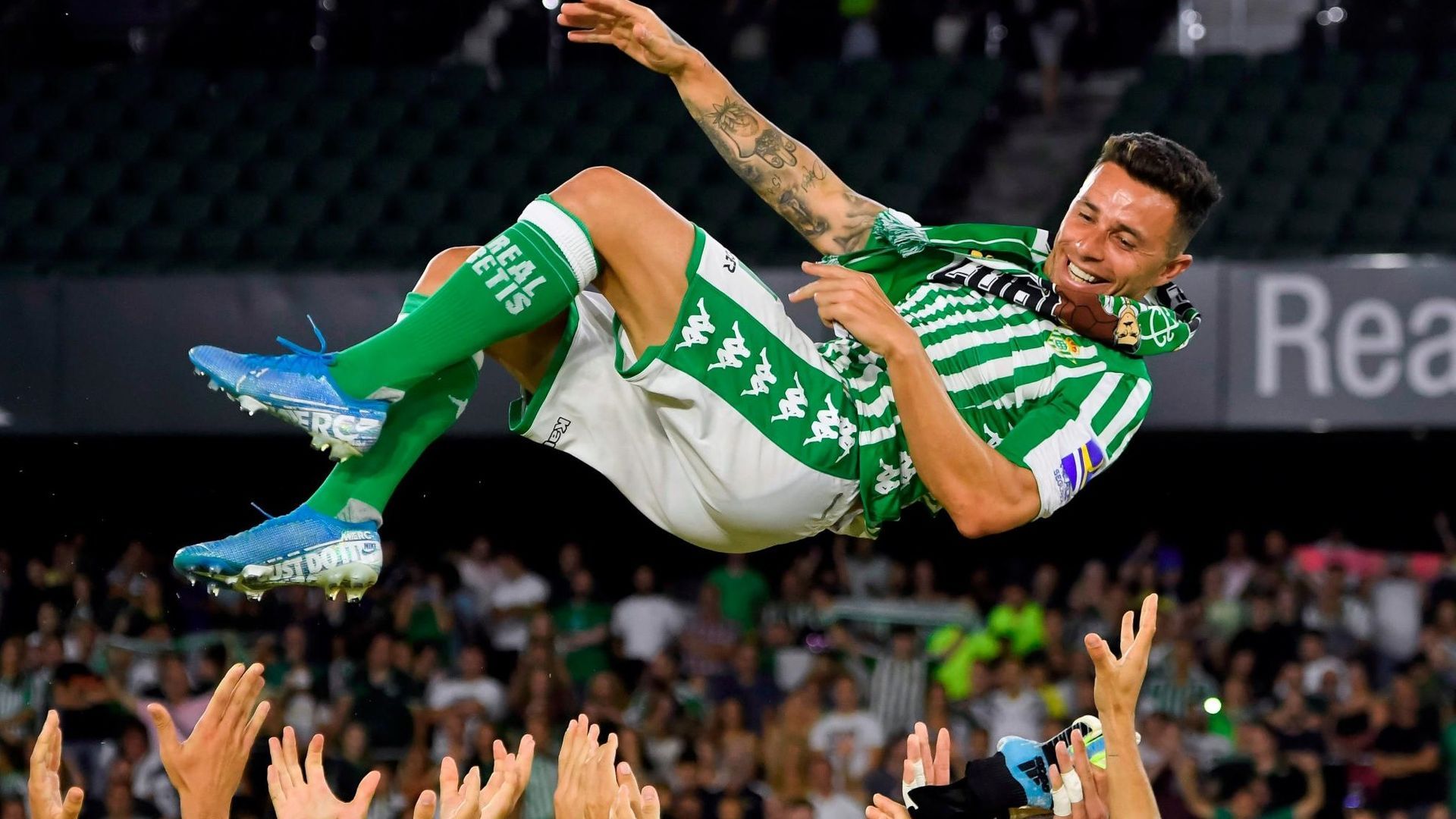 ruben_castro_en_su_homenaje_en_el_villamarin.jpg ruben_castro_en_su_homenaje_en_el_villamarin.jpg