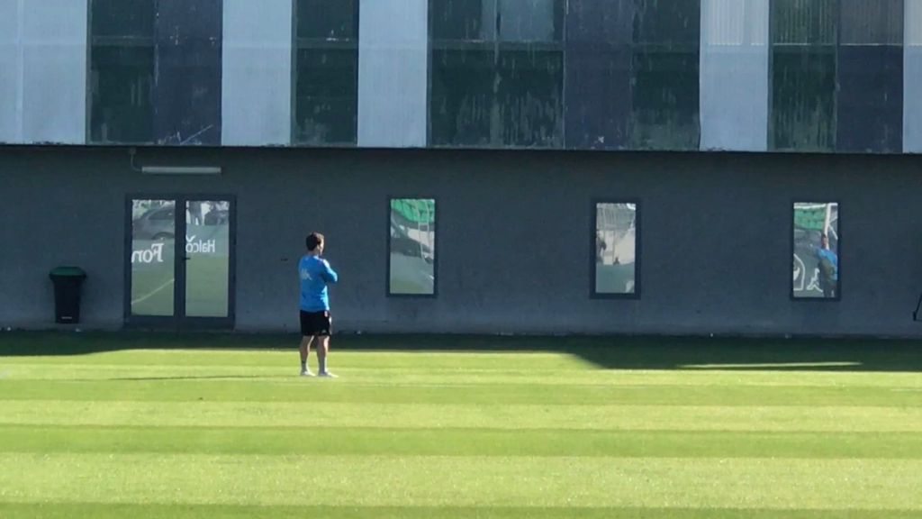 Rubi, Pensativo durante la vuelta a los Entrenamientos del Betis