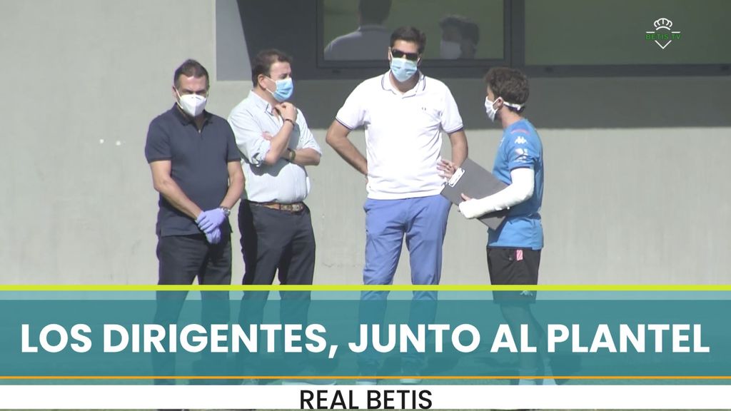 Los máximos mandatarios, presentes en el entrenamiento del Betis a dos días del derbi