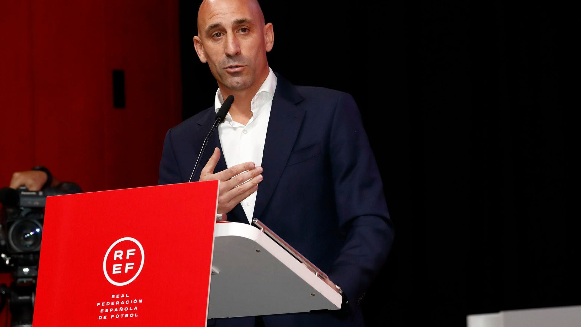 rubiales_en_la_asamblea_de_la_rfef_001.jpg
