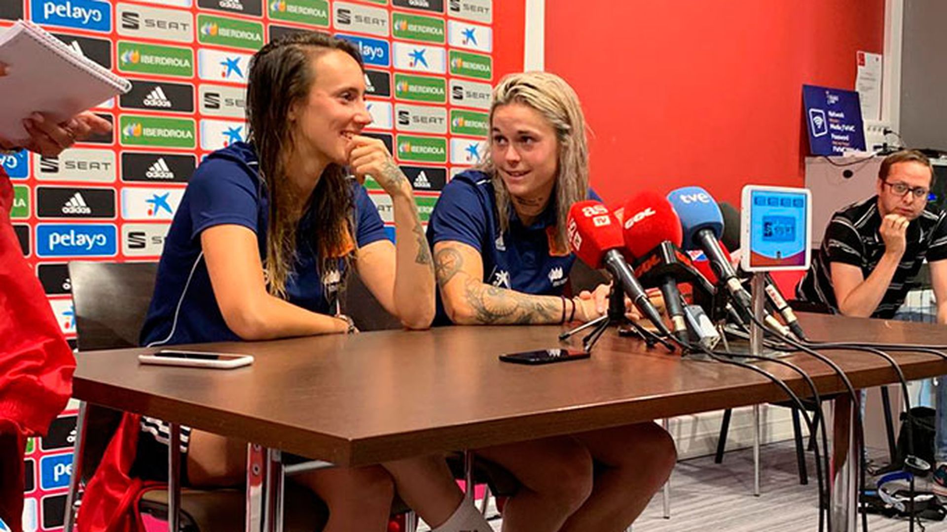 rueda_de_prensa_de_torrecilla_y_mapi_leon.jpg rueda_de_prensa_de_torrecilla_y_mapi_leon.jpg