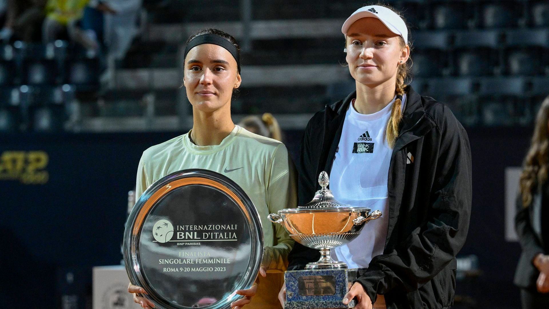 rybakina_y_kalinina_posan_con_los_trofeos_de_roma_foto_cordon_pressjpg.jpg rybakina_y_kalinina_posan_con_los_trofeos_de_roma_foto_cordon_pressjpg.jpg