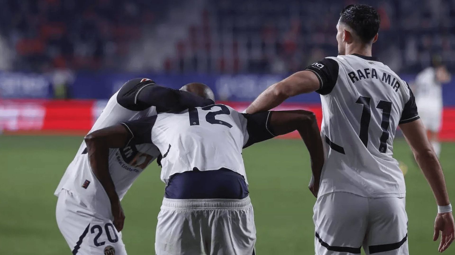 sadiq_celebra_su_gol_bajandose_los_pantalones_foto_efe_001.png sadiq_celebra_su_gol_bajandose_los_pantalones_foto_efe_001.png