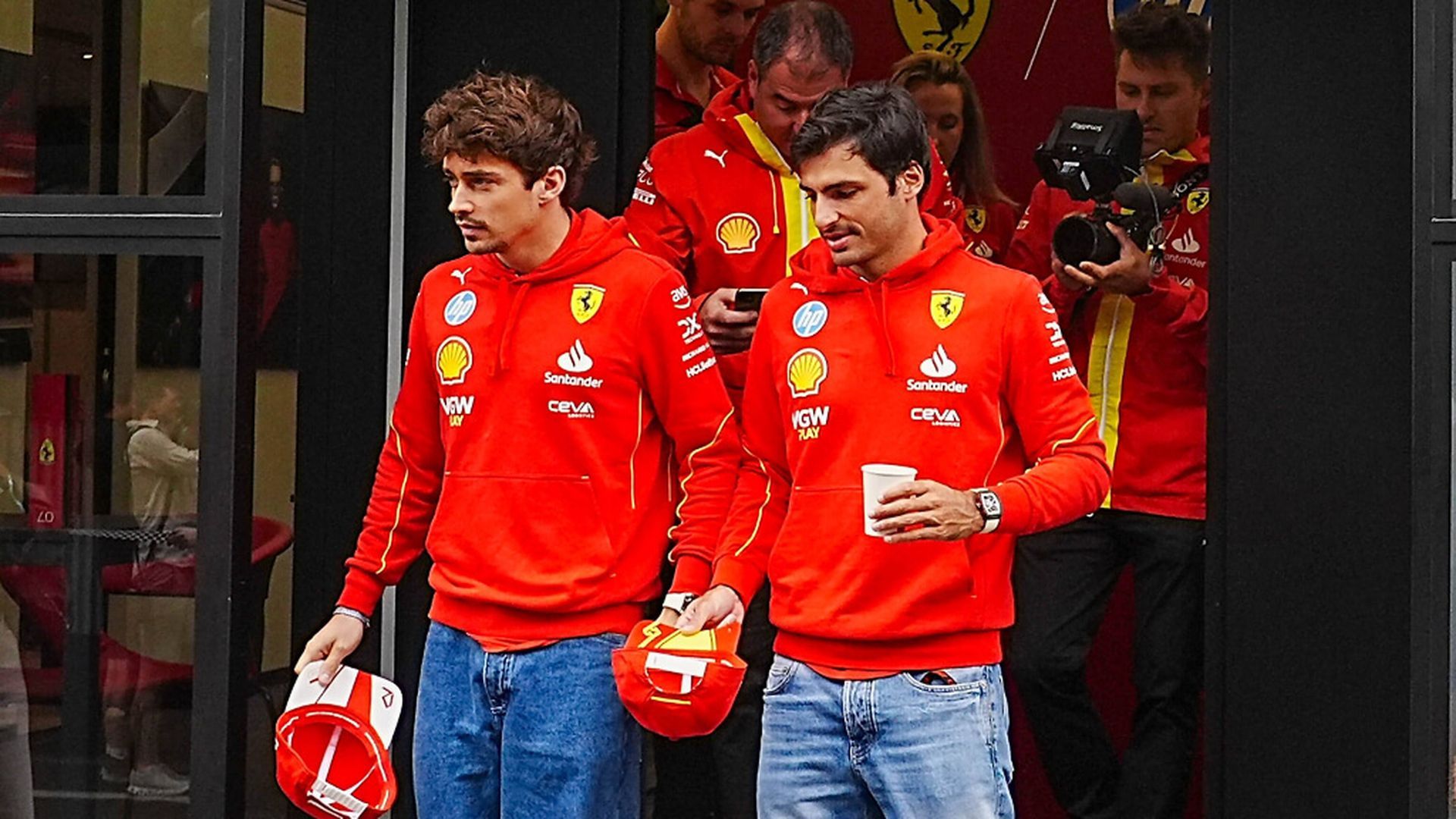 sainz_leclerc.jpg sainz_leclerc.jpg