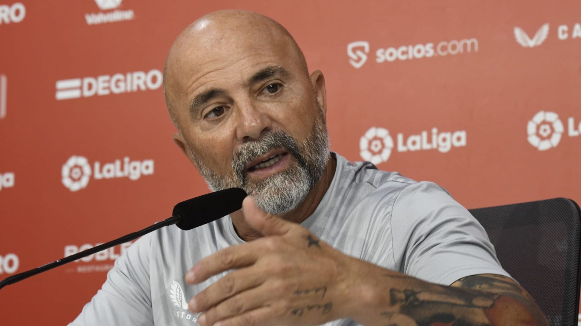 sampaoli_en_la_rueda_de_prensa_foto_kiko_hurtado_003.jpeg