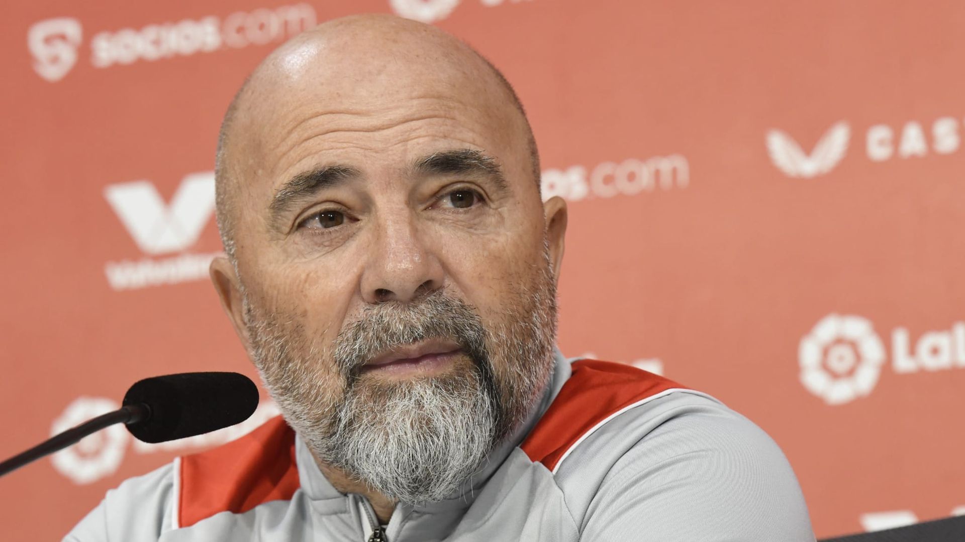 sampaoli_en_sala_de_prensa_foto_kiko_hurtado_002.jpeg
