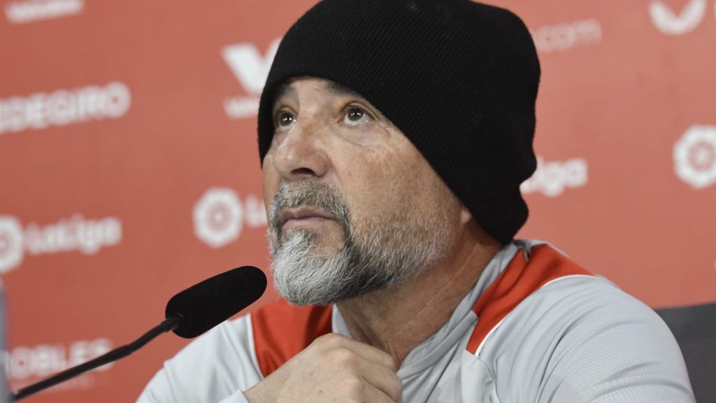 Rueda de prensa de Sampaoli antes del Atlético-Sevilla: El lío judicial del club con el enfrentamiento Castro-Del Nido