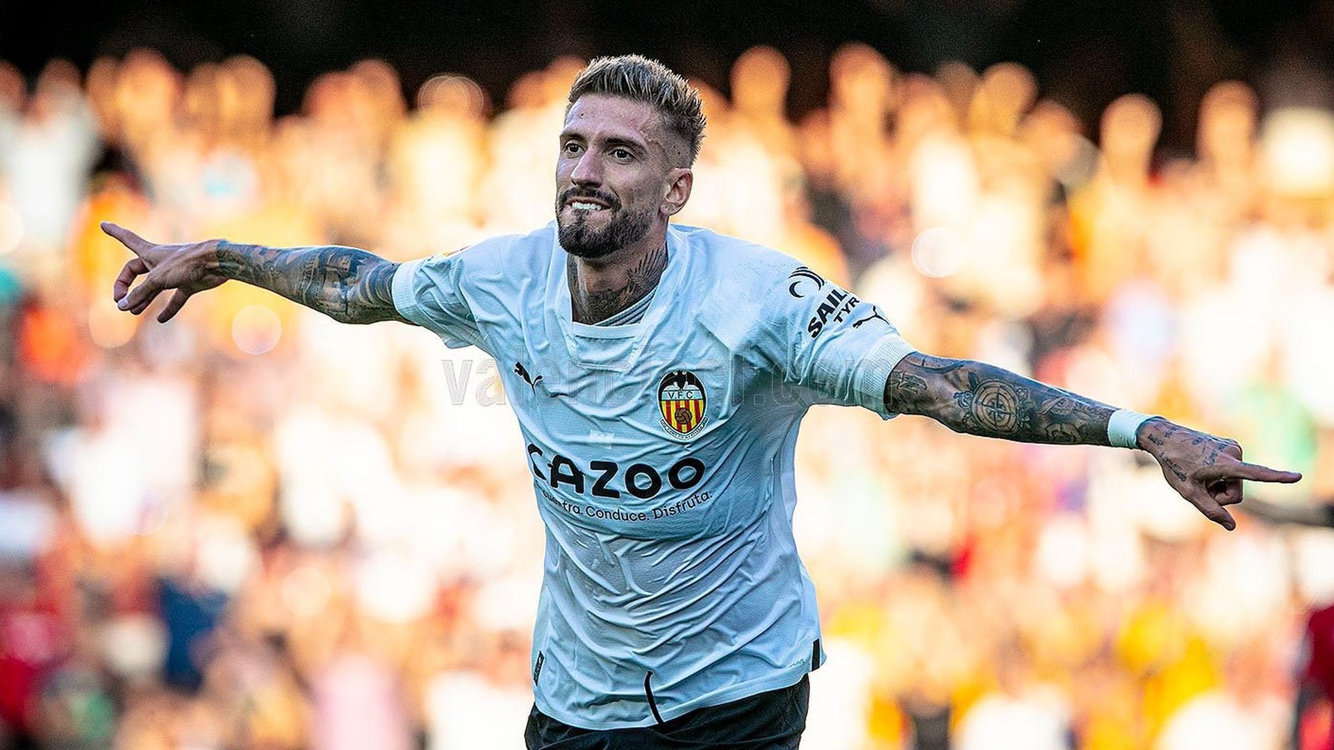 samu_castillejo_celebra_su_tanto_ante_el_celta_en_mestalla_foto_laliga.jpeg samu_castillejo_celebra_su_tanto_ante_el_celta_en_mestalla_foto_laliga.jpeg