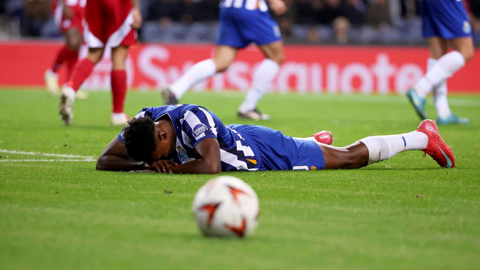 samu_omorodion_en_un_partido_con_el_oporto_foto_cordon_press.jpg samu_omorodion_en_un_partido_con_el_oporto_foto_cordon_press.jpg