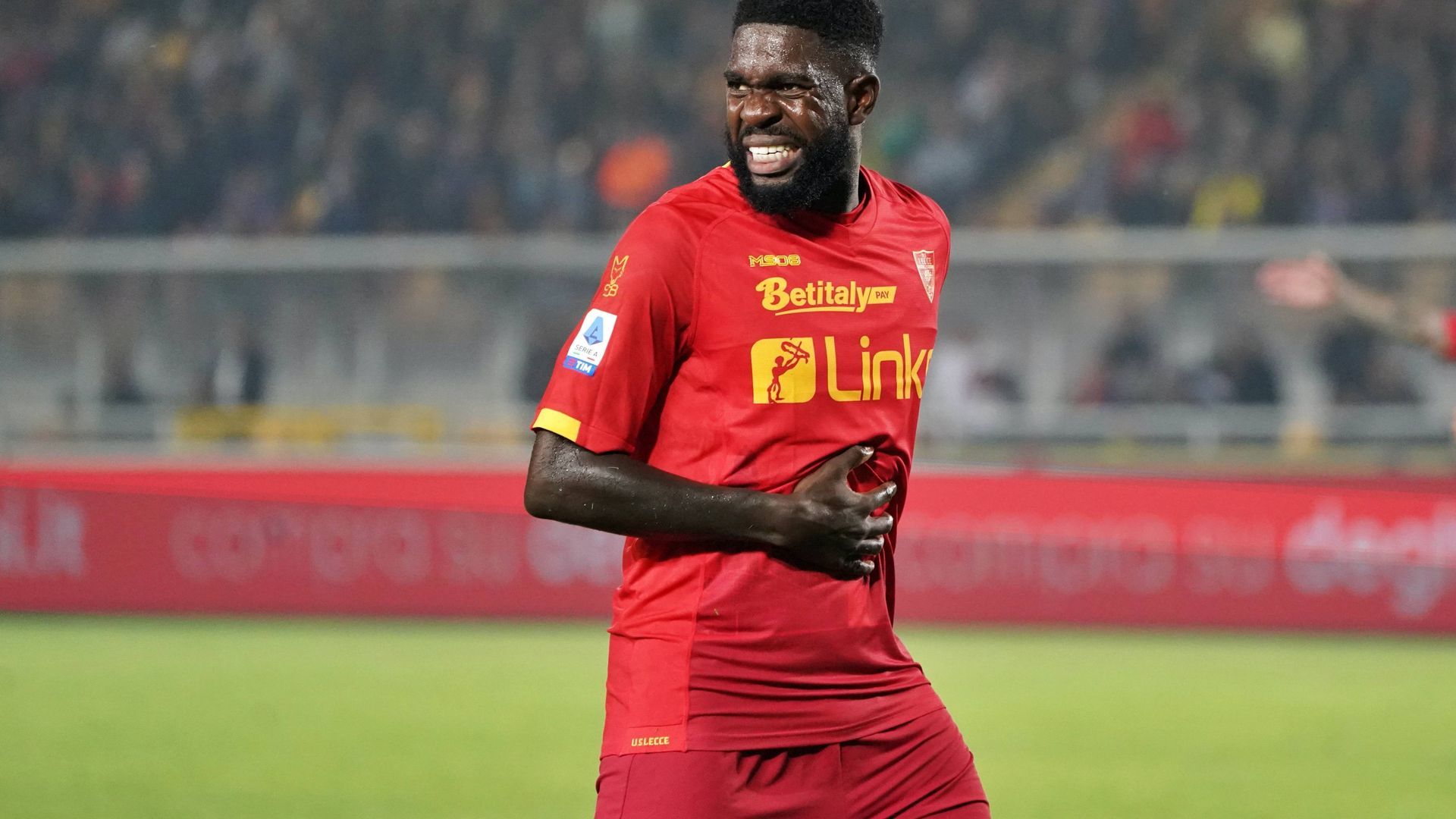 samuel_umtiti_en_un_partido_con_el_lecce_foto_cordon_press_001.jpg