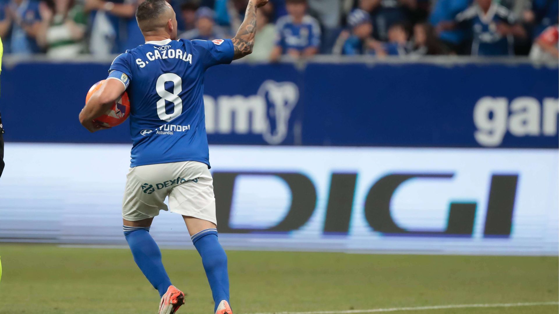 santi_cazorla_004.jpg santi_cazorla_004.jpg