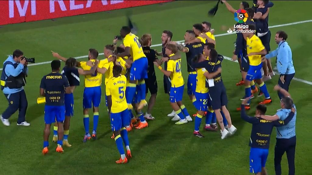 Elche 1-1 Cádiz: La celebración de la salvación del Cádiz