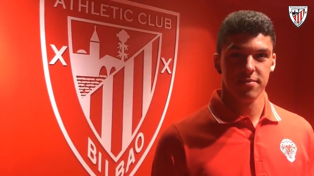 El saludo del Athletic a Ander Capa que termina su etapa en el club