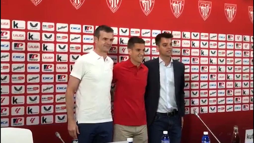 La presentación de Iñigo Ruiz de Galarreta como nuevo jugador del Athletic Club